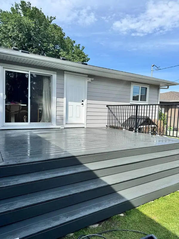 Combo project. Composite deck, fence, sod – photo 3