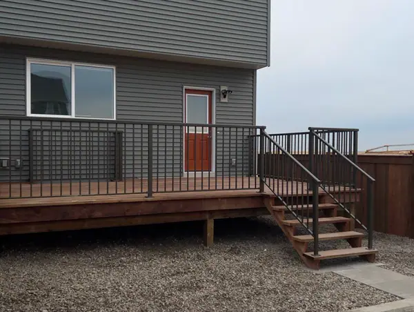 Combo project. Wood deck, railings, wood fence – photo 5