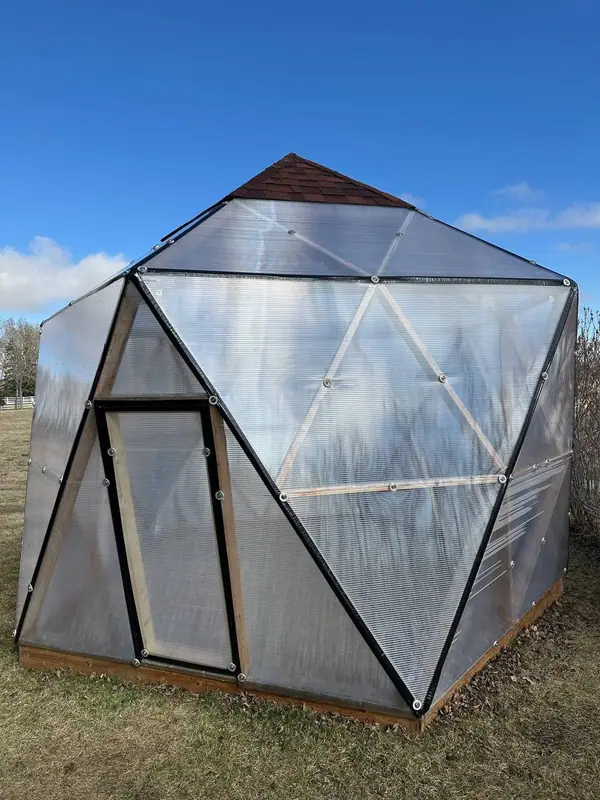 Greenhouse Bearspaw – photo 3