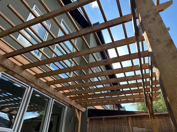 Wood Pergola Crescent Heights – photo 5