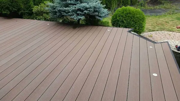Deck – photo 1