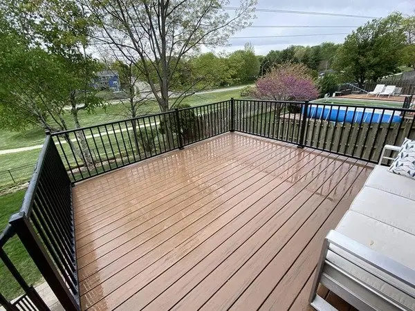 Deck – photo 10