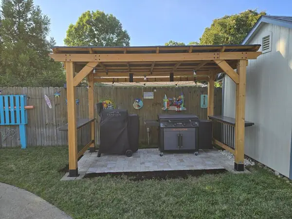 Pergola & Gazebo – photo 1